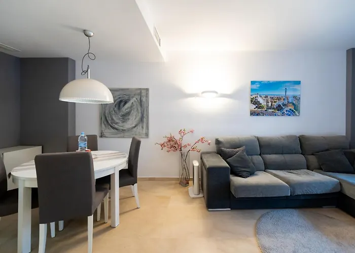 Comfy Downtown + Private Terrace